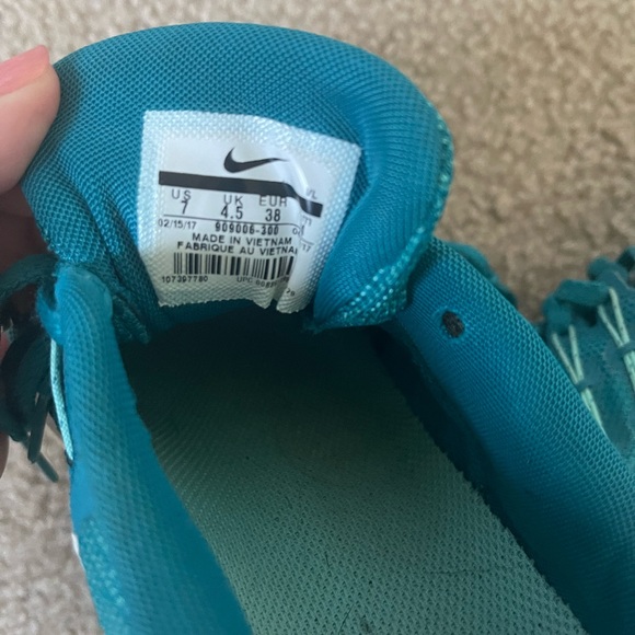 Nike Running Shoes - Picture 4 of 5